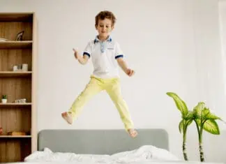 Sindrom manjka pažnje sa hiperaktivnošću (ADHD) Govorimo o tome šta je sindrom manjka pažnje s hiperaktivnošću, kako se dijagnostikuje, leči i koje aktivnosti pomažu oboleloj deci.