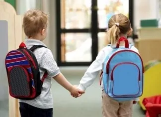 Deca i škola: Kako odabrati pravu? deca u školi e1443257969114