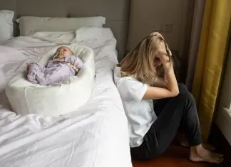 Postporođajna depresija: mama, beba, i stereotipi postporođajna depresija, postnatalna depresija, depresija, roditeljstvo, majčinstvo, majka, beba, dete, postporođajna tuga, tuga, baby blues,