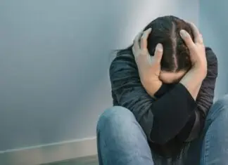 Pokušaj samoubistva u adolescenciji unrecognizable woman with mental disorder and suic 2022 01 28 17 27 49 utc scaled e1653206893239